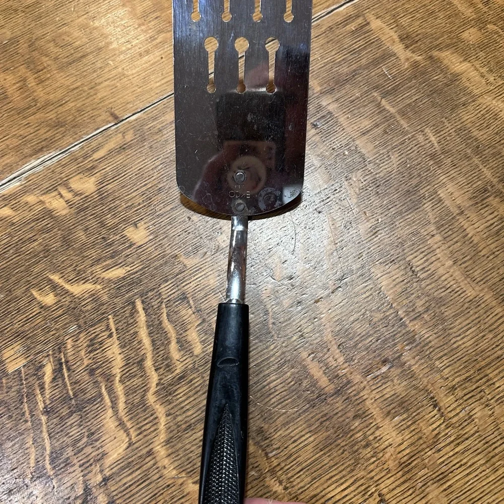 Ekco Black and Silver‎ Slotted Turner